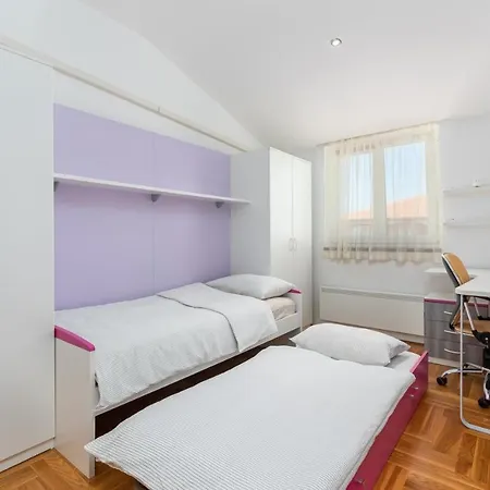 Apartment Mia Tar-Vabriga Exterior photo